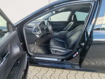 Toyota Camry Luxury