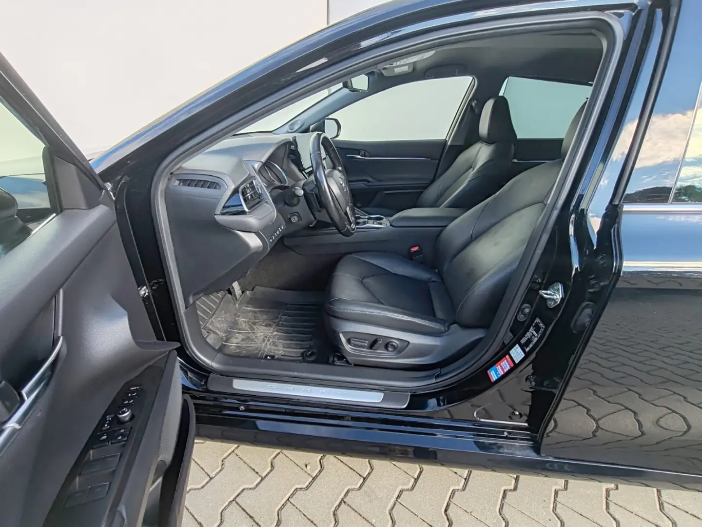 Toyota Camry Luxury