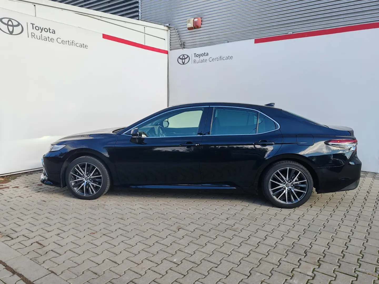 Toyota Camry Luxury