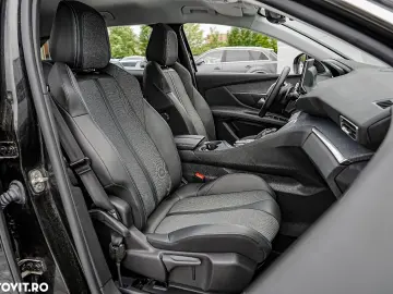 Peugeot 3008 PHEV EAT8 Allure