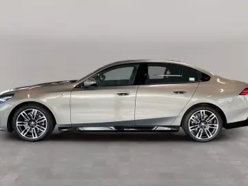 BMW 520 i Limuzina M Sport Driv.Assist