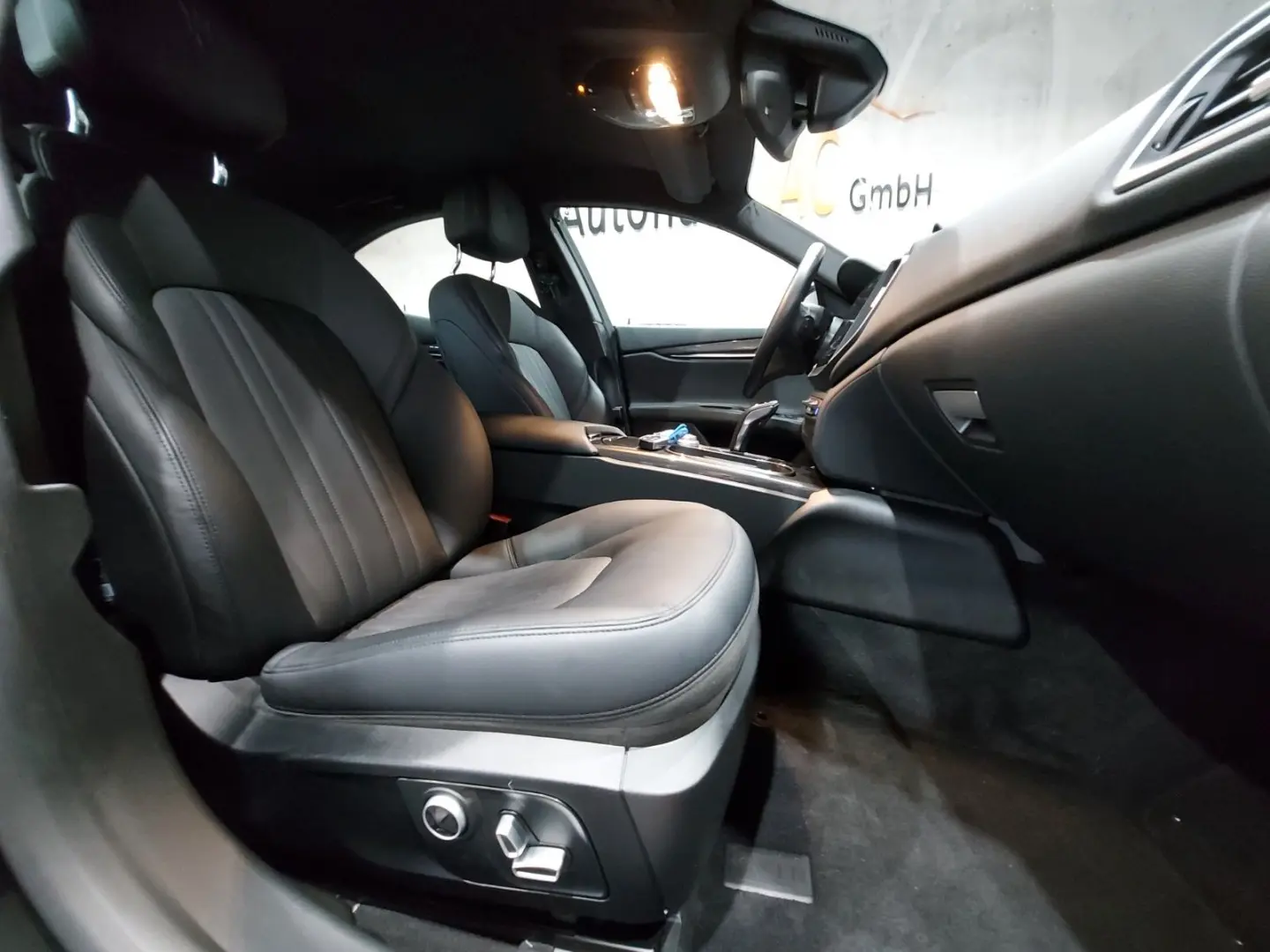 Ghibli NAVI SHZ MEMO-SIT XENON SPORT CARPLAY
