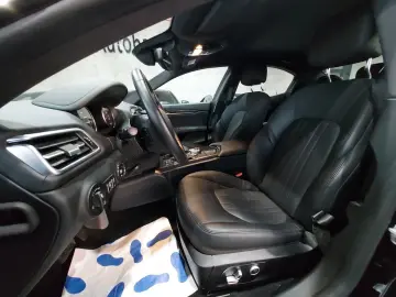 Ghibli NAVI SHZ MEMO-SIT XENON SPORT CARPLAY