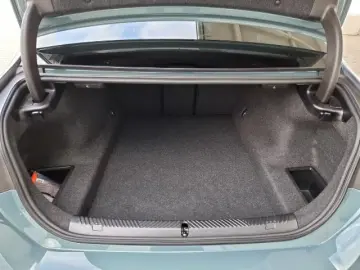 BMW 520 în limuzină M-Sport AHK Pano 360