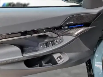 BMW 520 în limuzină M-Sport AHK Pano 360