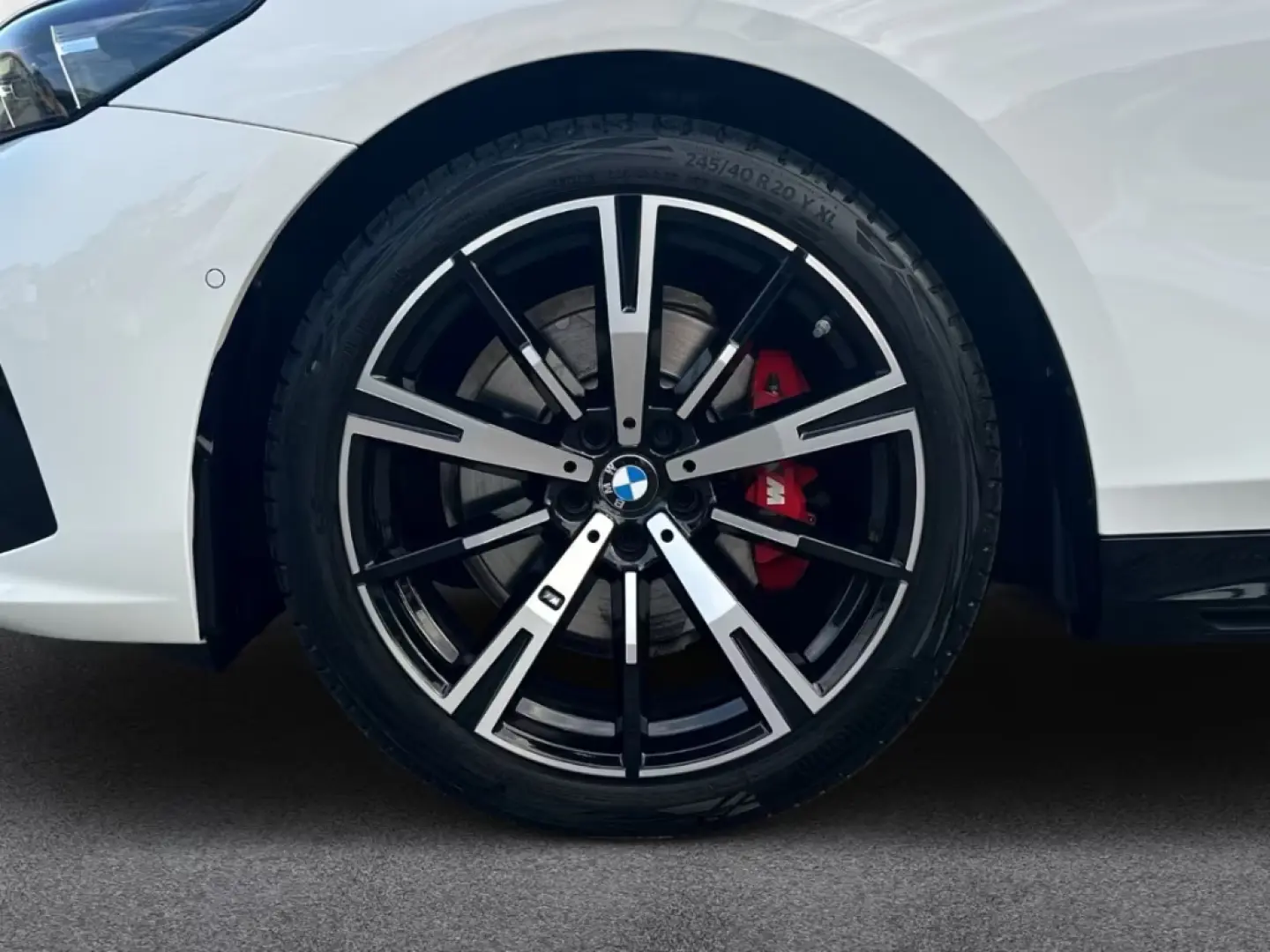 BMW 520 i M Sport Limousine Panorama Alb