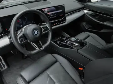 BMW 530 e M-Sport-ConducereAssPlus-Parking