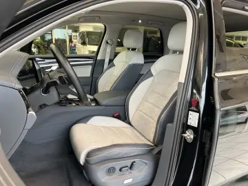 Touareg 3.0 V6 TDI 4Motion Elegance  NACHT LUFT