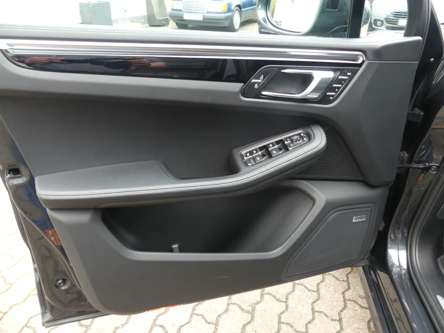 Macan Turbo  2. Hd.  SH-Porsche  Pano.  Sound...