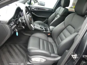 Macan Turbo  2. Hd.  SH-Porsche  Pano.  Sound...