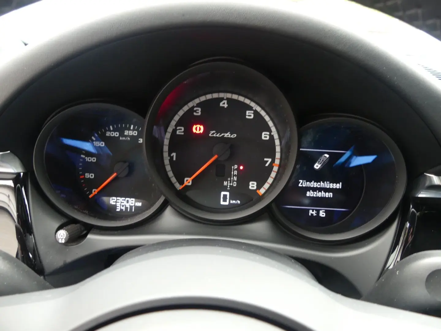 Macan Turbo  2. Hd.  SH-Porsche  Pano.  Sound...