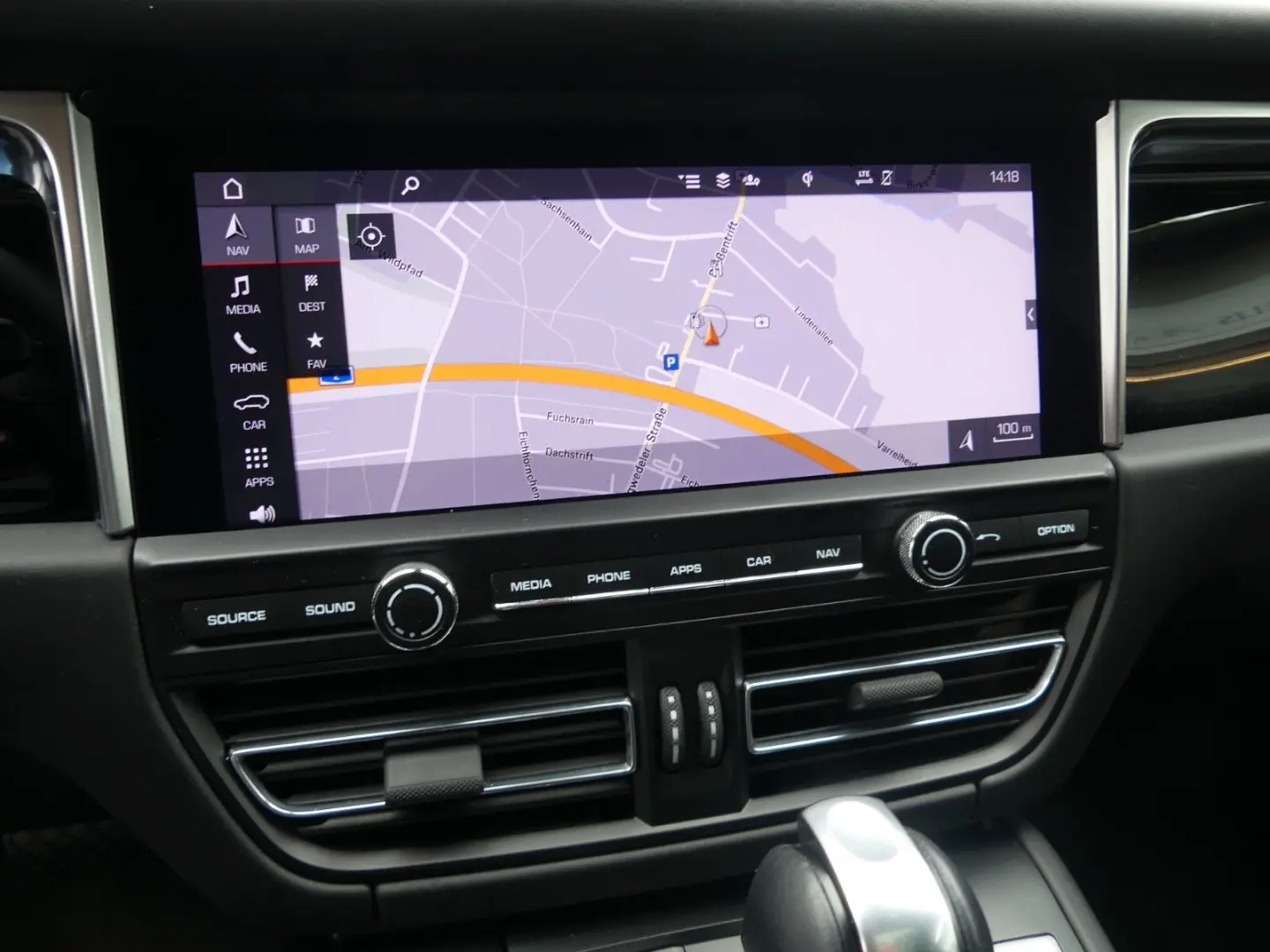 Macan Turbo  2. Hd.  SH-Porsche  Pano.  Sound...