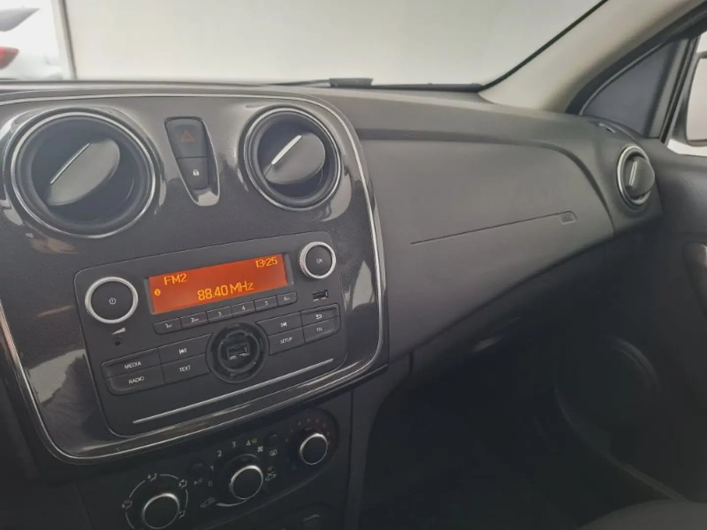 DACIA LOGAN 1.5 Blue dCi 75CP Laureate