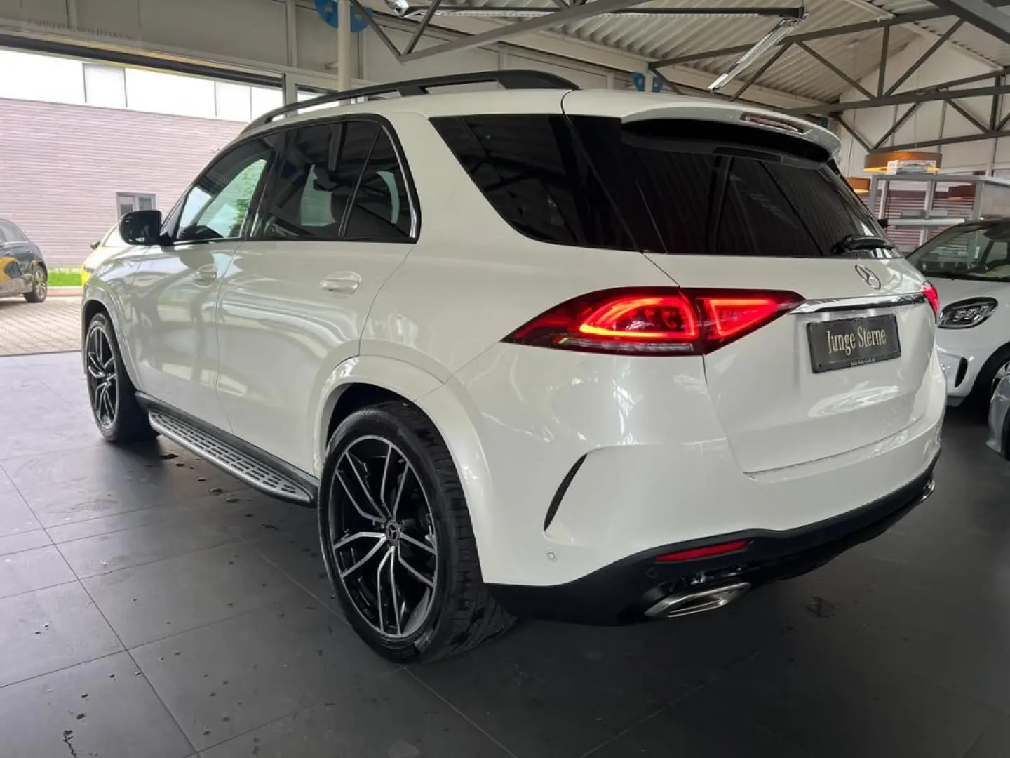 GLE 450 4M AMG Night Airmatic Pano AHK 22 Zoll