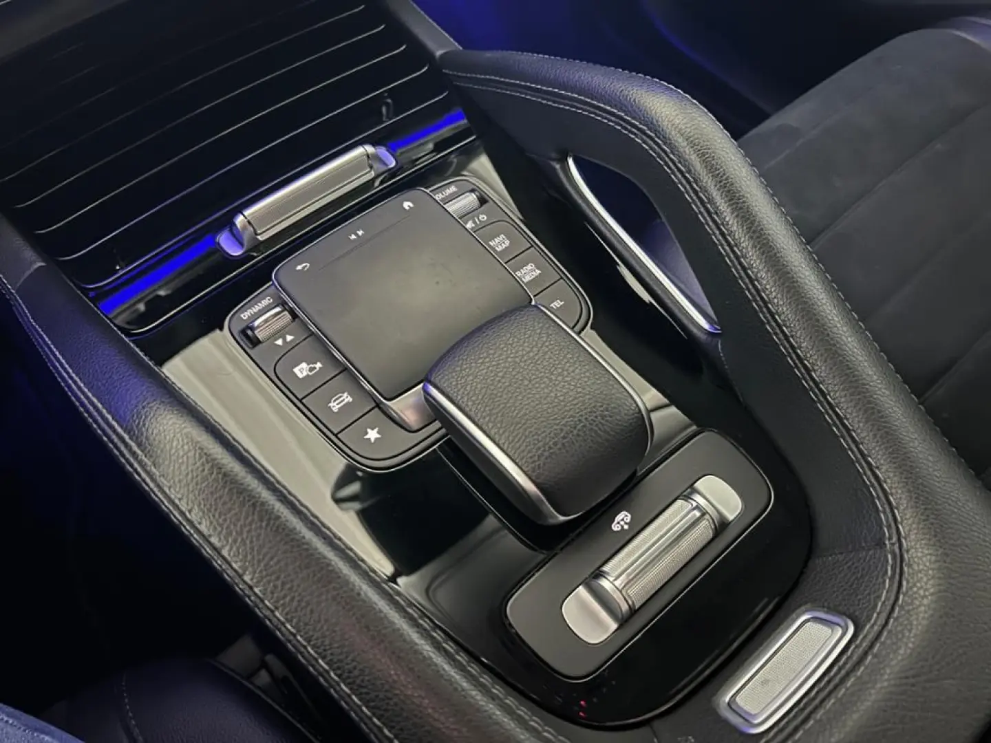 GLE 450 4M AMG Night Airmatic Pano AHK 22 Zoll