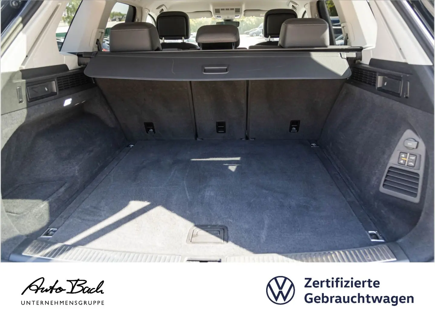 Touareg 3.0 V6 TDI Elegance R-Line  AHK  Navi  L