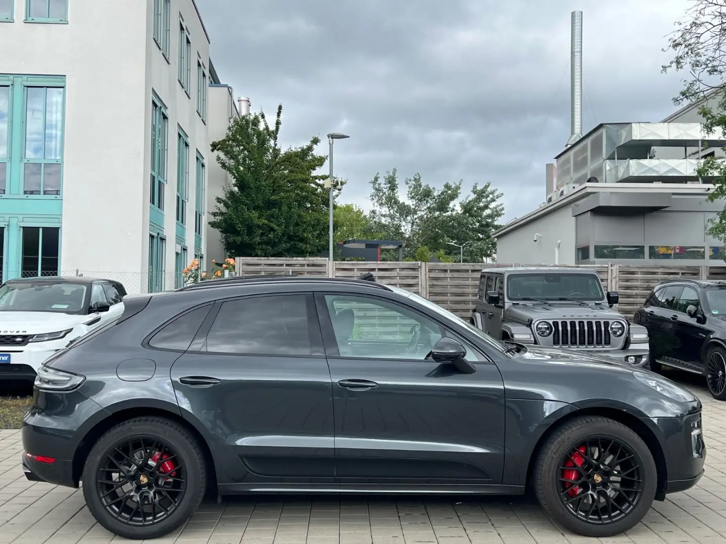 Macan GTS  PANO-AHK-360-ACC-18WEGE-BOSE-CHRONO