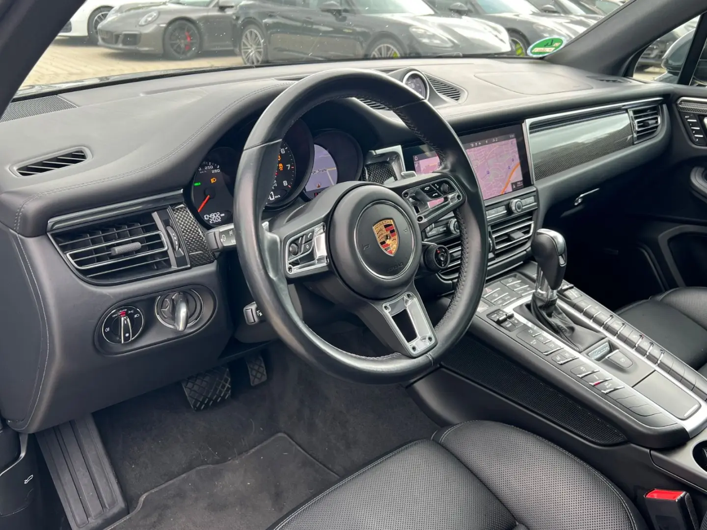 Macan GTS  PANO-AHK-360-ACC-18WEGE-BOSE-CHRONO
