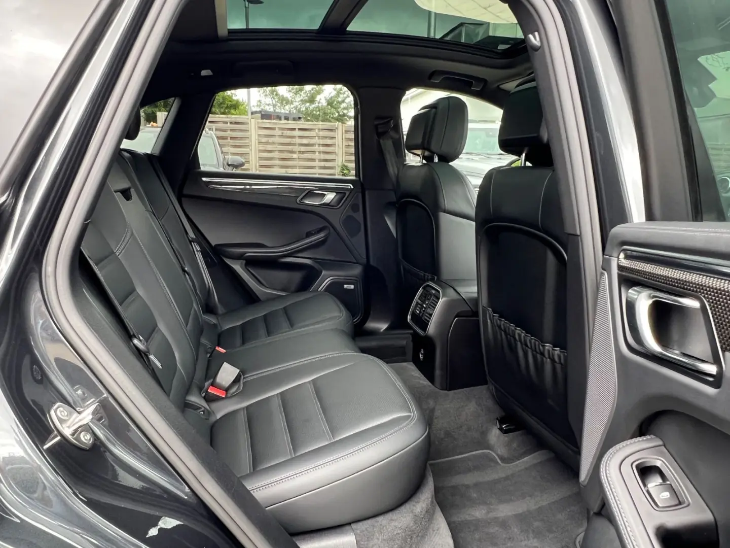 Macan GTS  PANO-AHK-360-ACC-18WEGE-BOSE-CHRONO