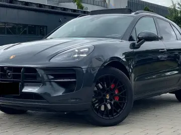 Macan GTS  PANO-AHK-360-ACC-18WEGE-BOSE-CHRONO