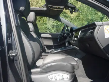 Macan Turbo Pano 360 ACC TWA LuftF SLüft Burmest