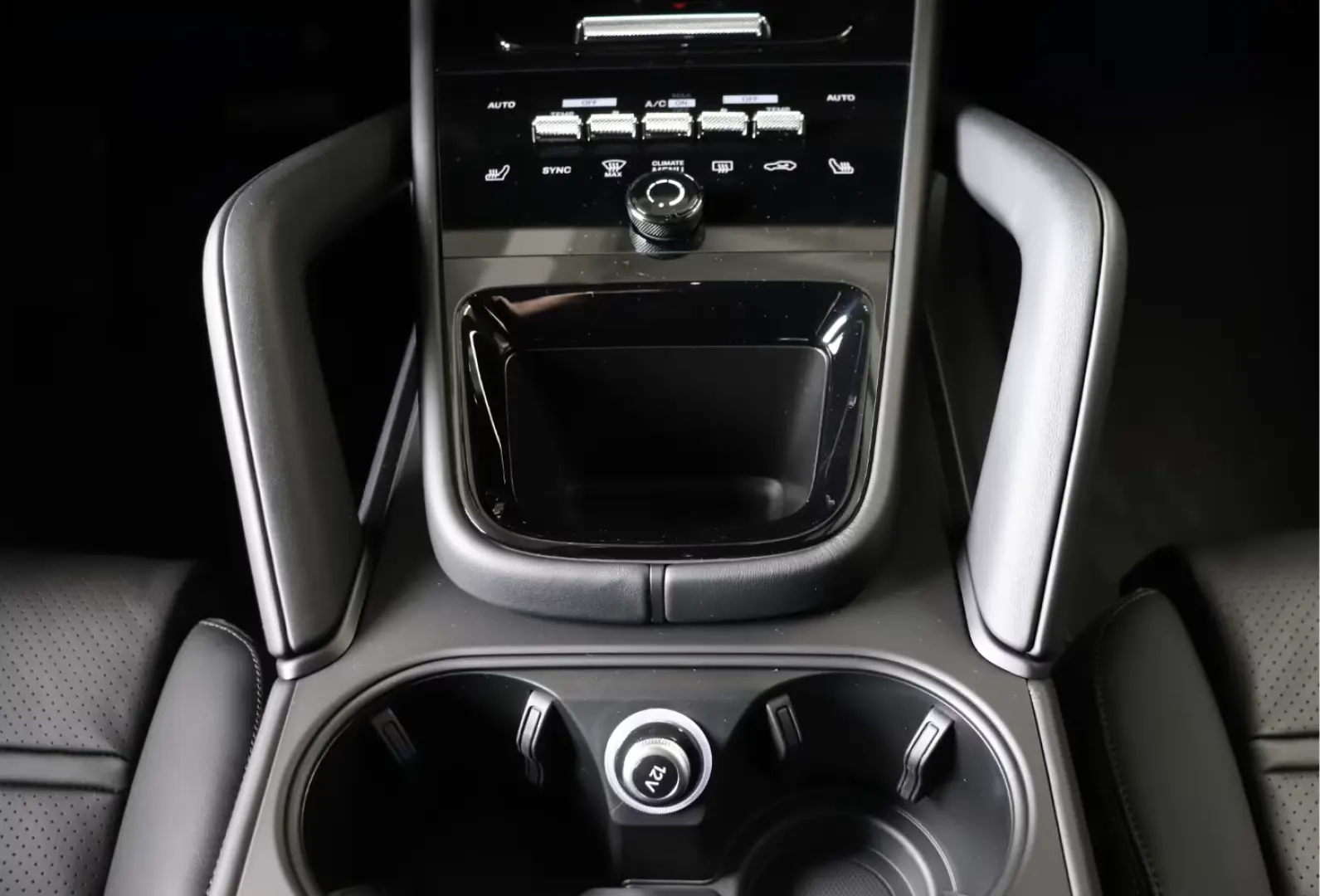 Porsche Cayenne E-Hybrid Coupe Sport Design