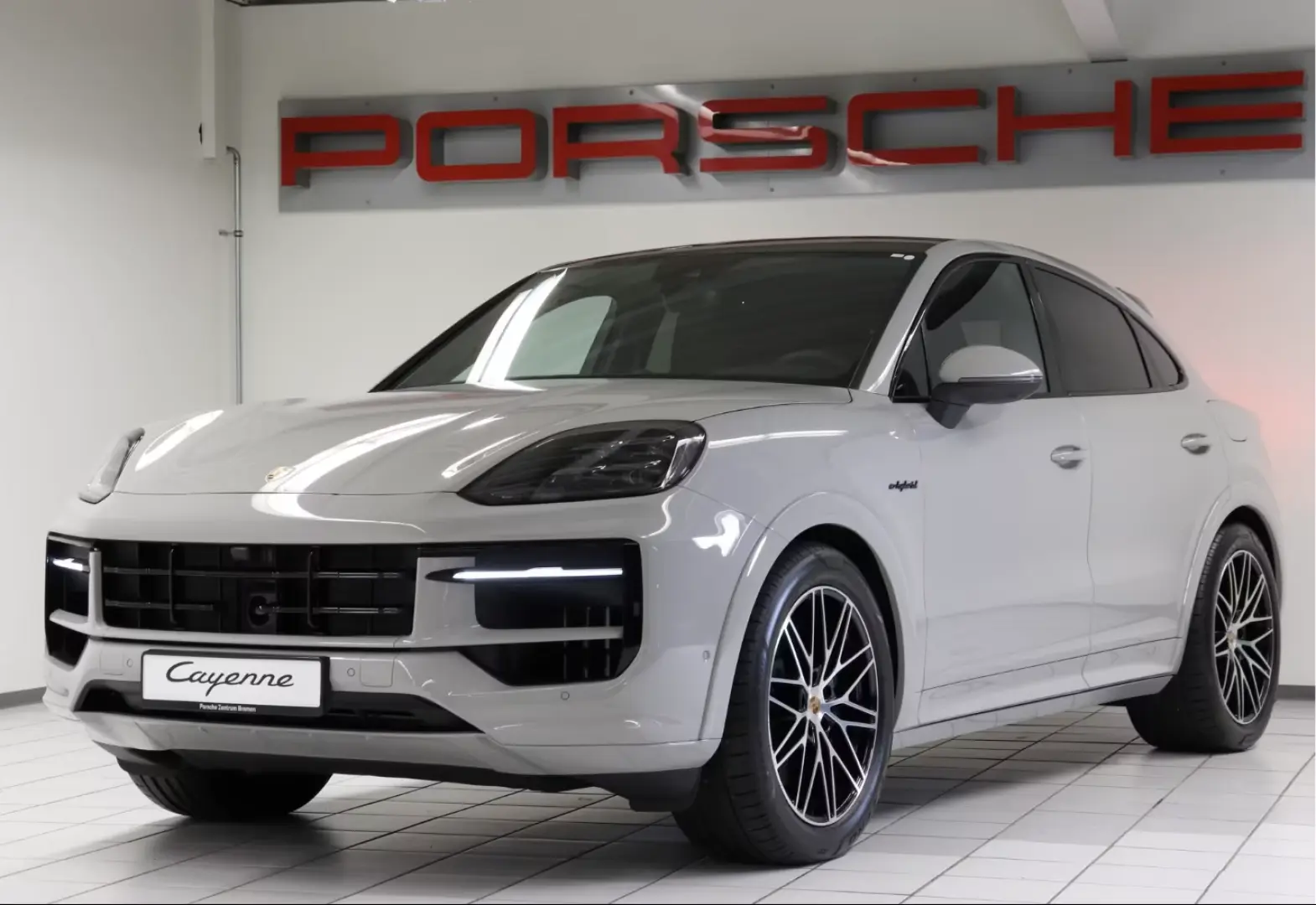Porsche Cayenne E-Hybrid Coupe Sport Design