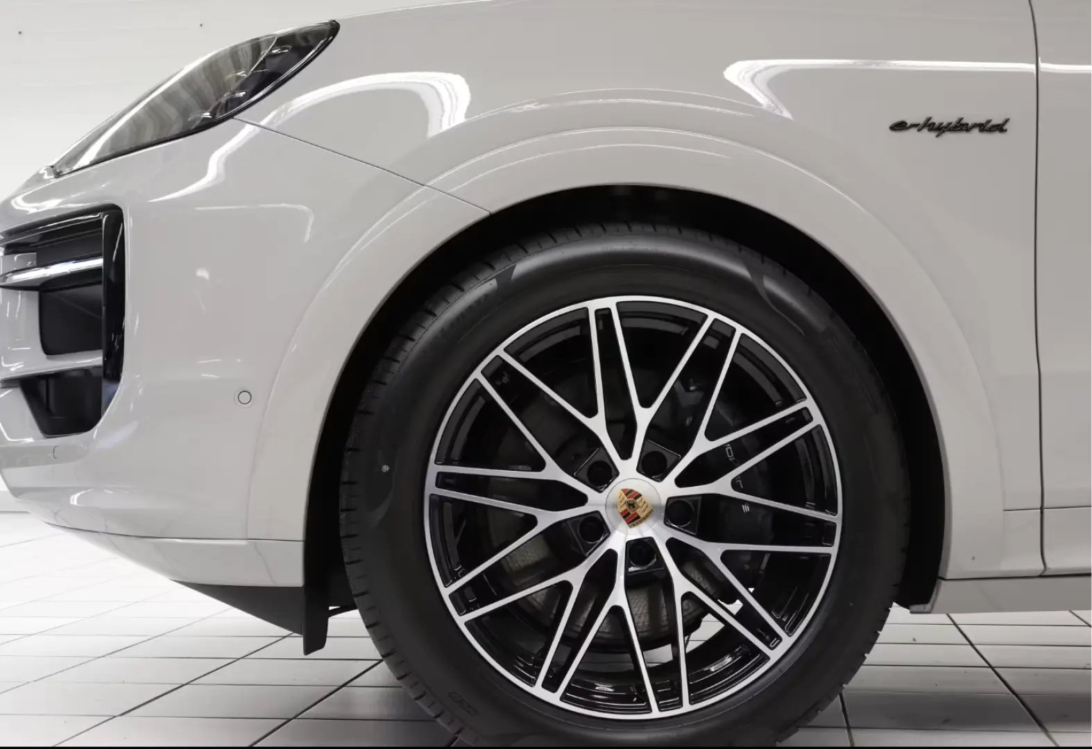 Porsche Cayenne E-Hybrid Coupe Sport Design