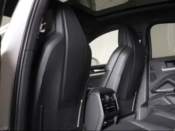 Porsche Cayenne E-Hybrid Coupe Sport Design