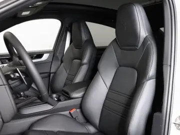 Porsche Cayenne E-Hybrid Coupe Sport Design