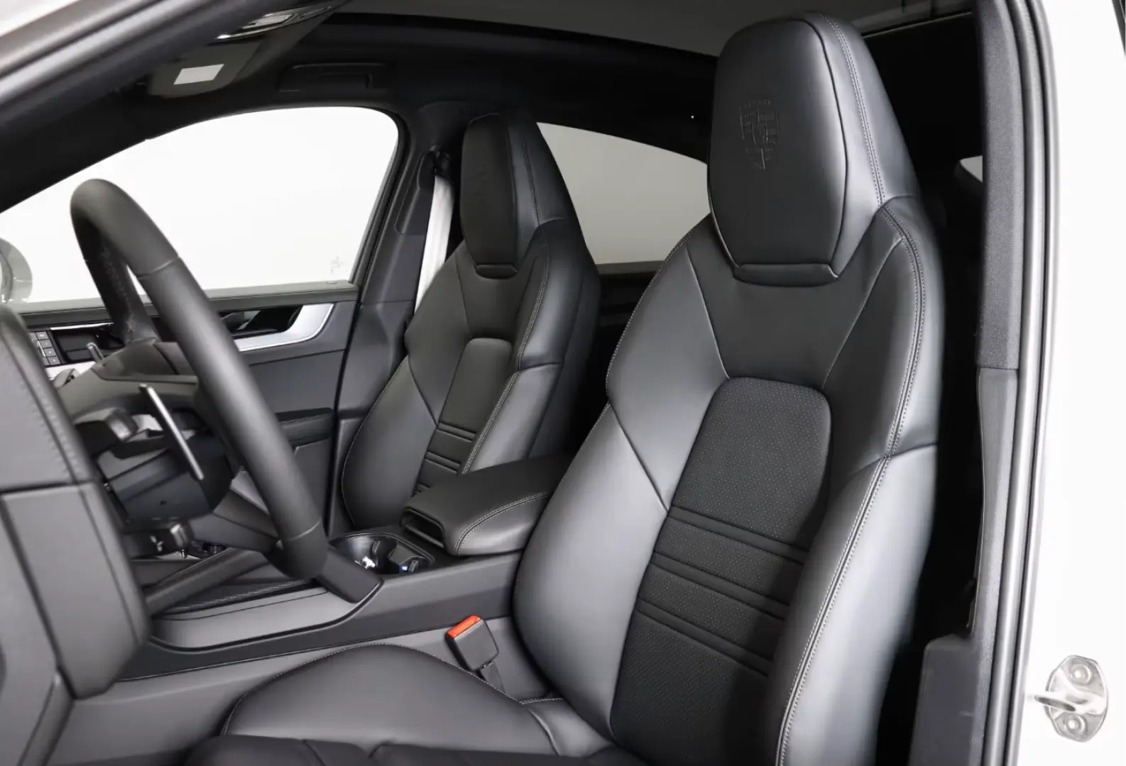 Porsche Cayenne E-Hybrid Coupe Sport Design