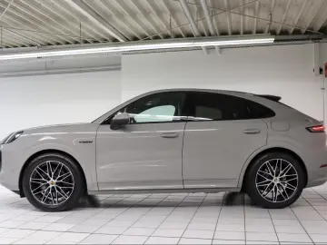 Porsche Cayenne E-Hybrid Coupe Sport Design
