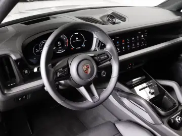 Porsche Cayenne E-Hybrid Coupe Sport Design