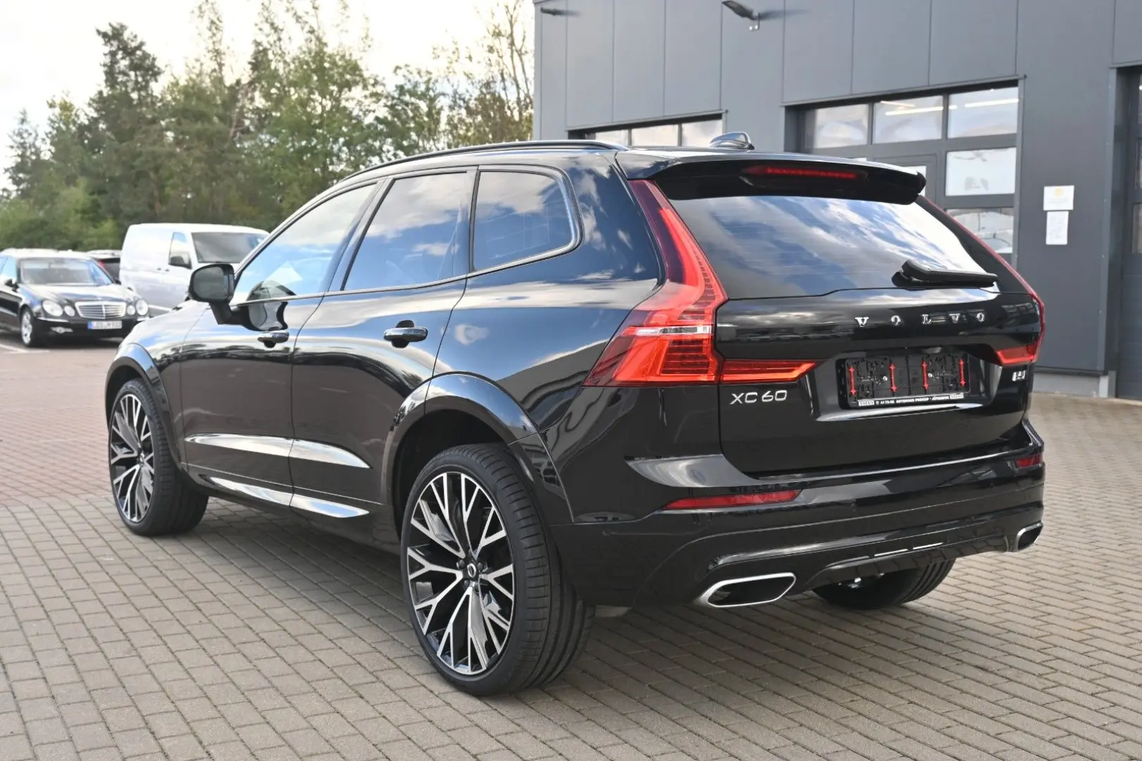 XC60 B5 D AWD R-Design 360  HuD LUFT ACC AHK
