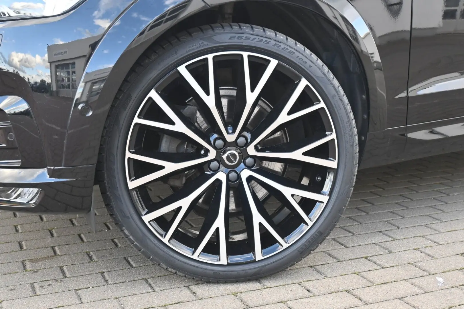 XC60 B5 D AWD R-Design 360  HuD LUFT ACC AHK