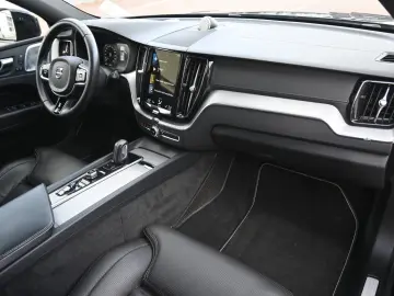 XC60 B5 D AWD R-Design 360  HuD LUFT ACC AHK