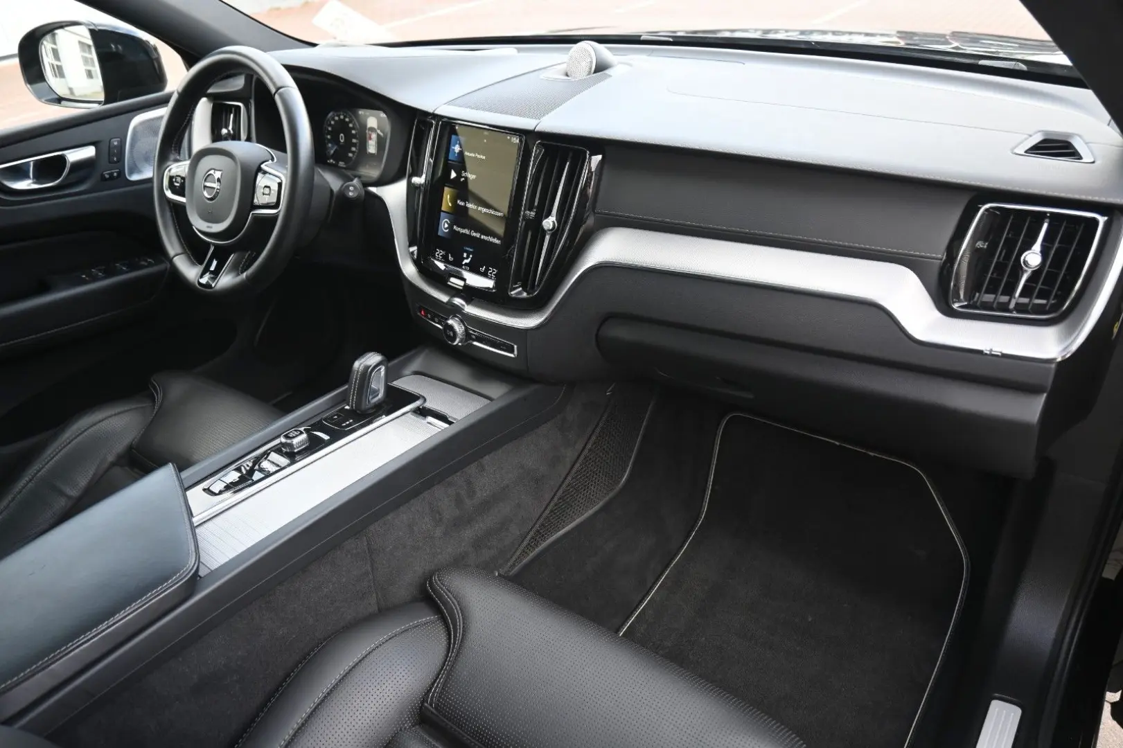 XC60 B5 D AWD R-Design 360  HuD LUFT ACC AHK