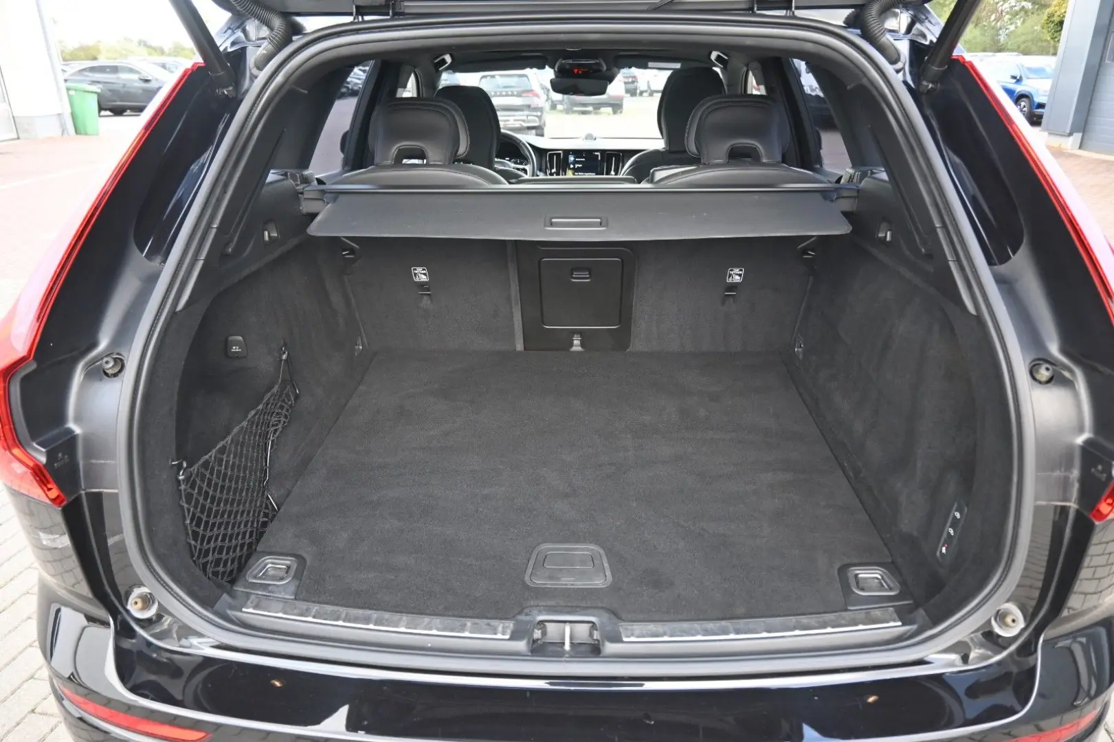 XC60 B5 D AWD R-Design 360  HuD LUFT ACC AHK