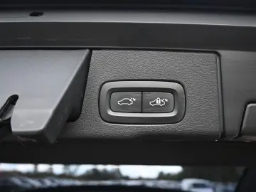 XC60 B5 D AWD R-Design 360  HuD LUFT ACC AHK
