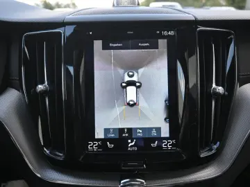 XC60 B5 D AWD R-Design 360  HuD LUFT ACC AHK