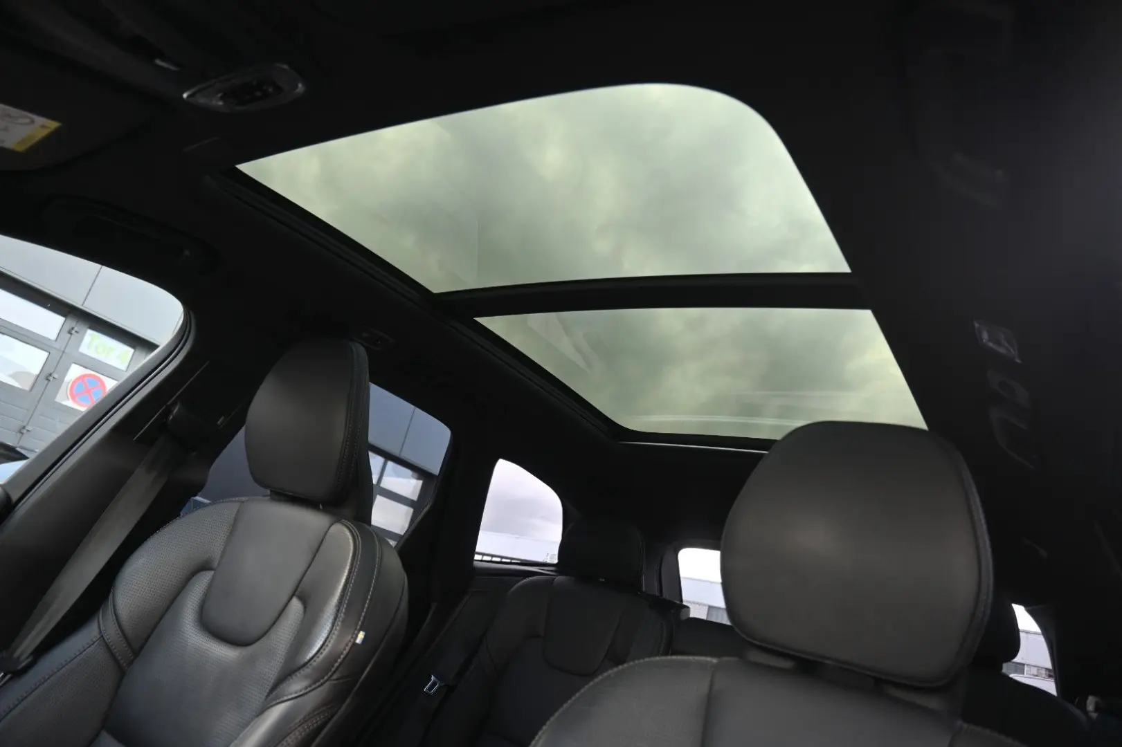 XC60 B5 D AWD R-Design 360  HuD LUFT ACC AHK