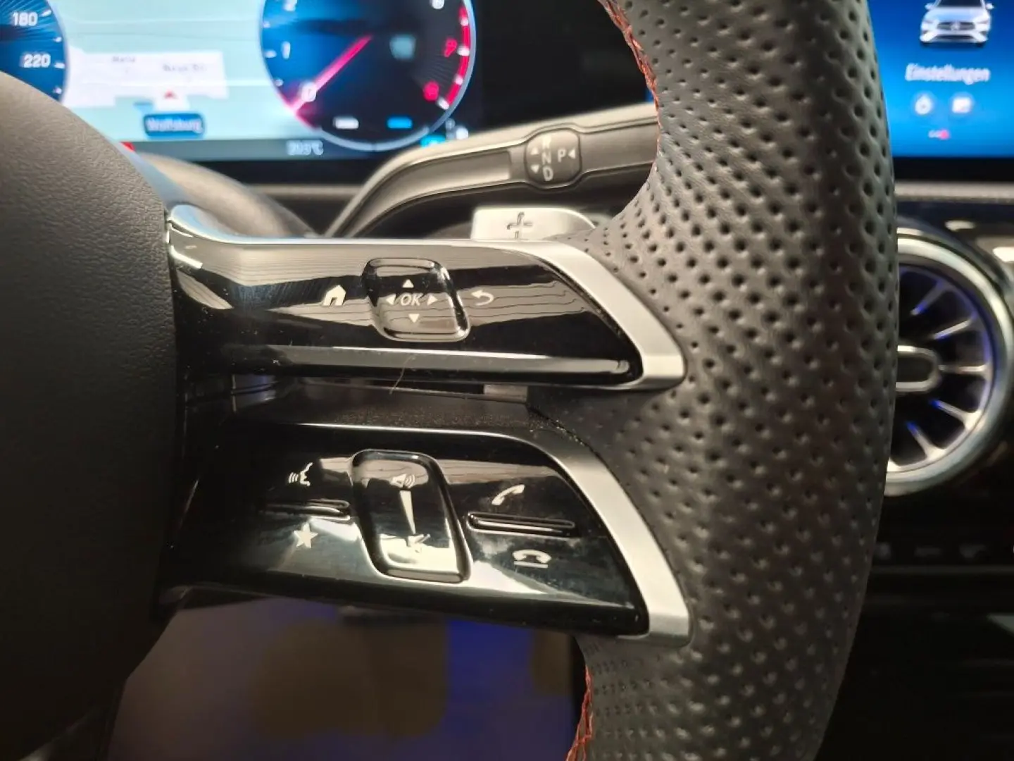 CLA 180 AMG Adv. Plus el.Heckklappe Park Kamera