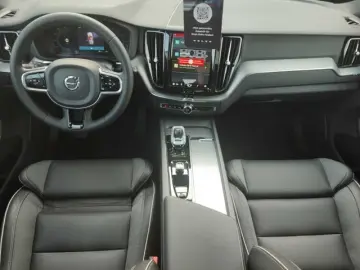 XC60 Plus Diesel  B4 AWD Mild-Hybrid  Dark Luftf