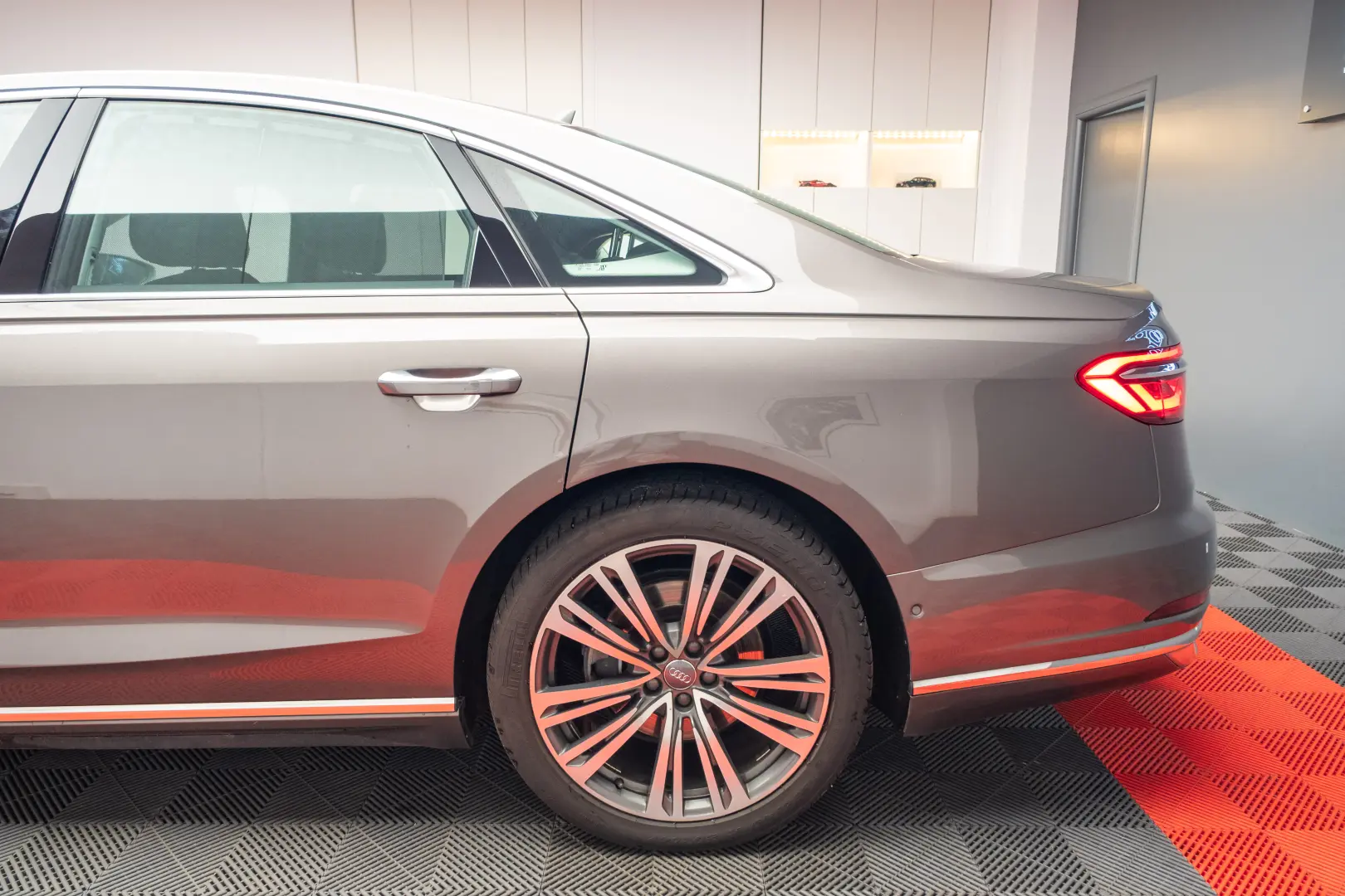 Audi A8