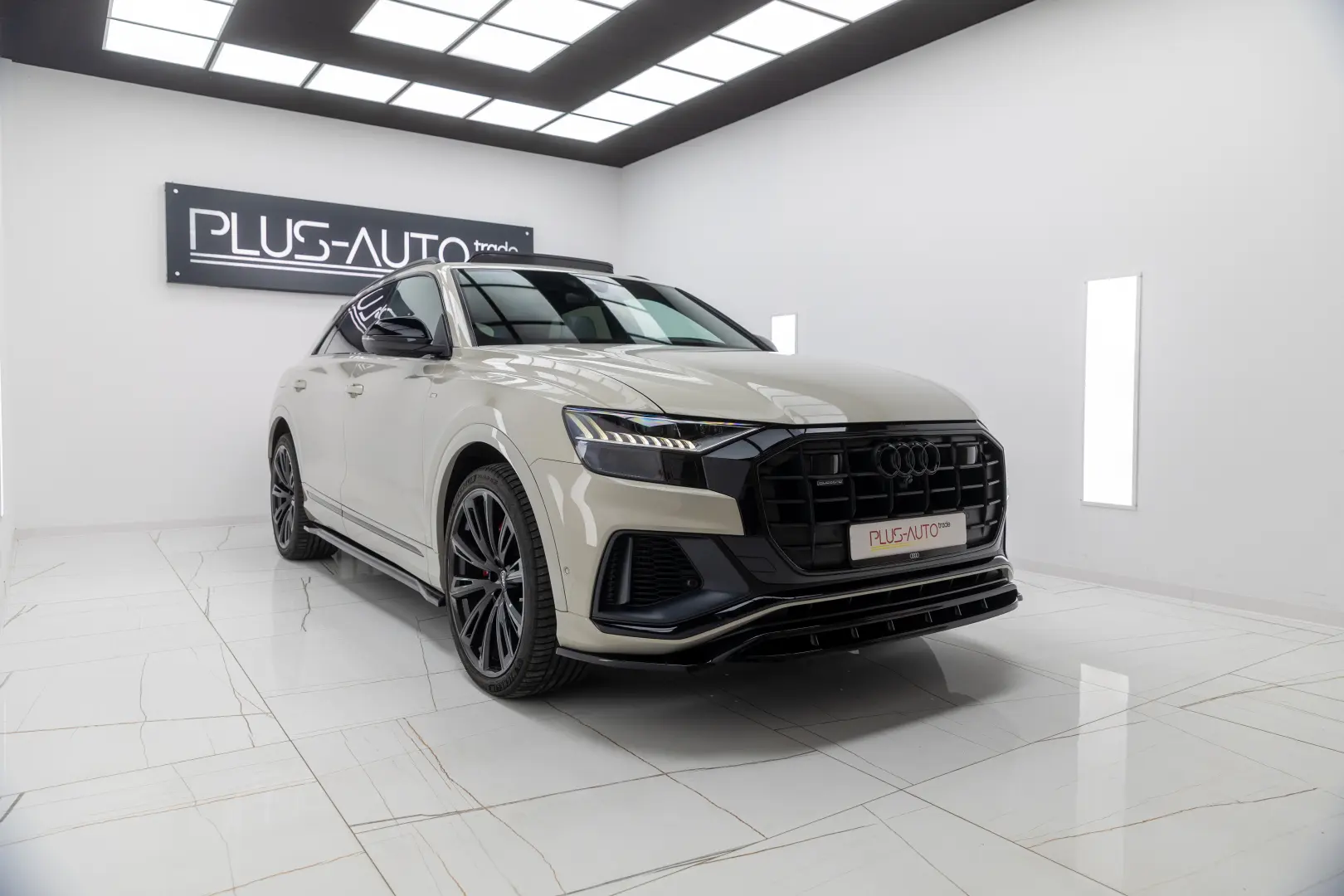 AUDI Q8 55 TFSI e STOC SIBIU