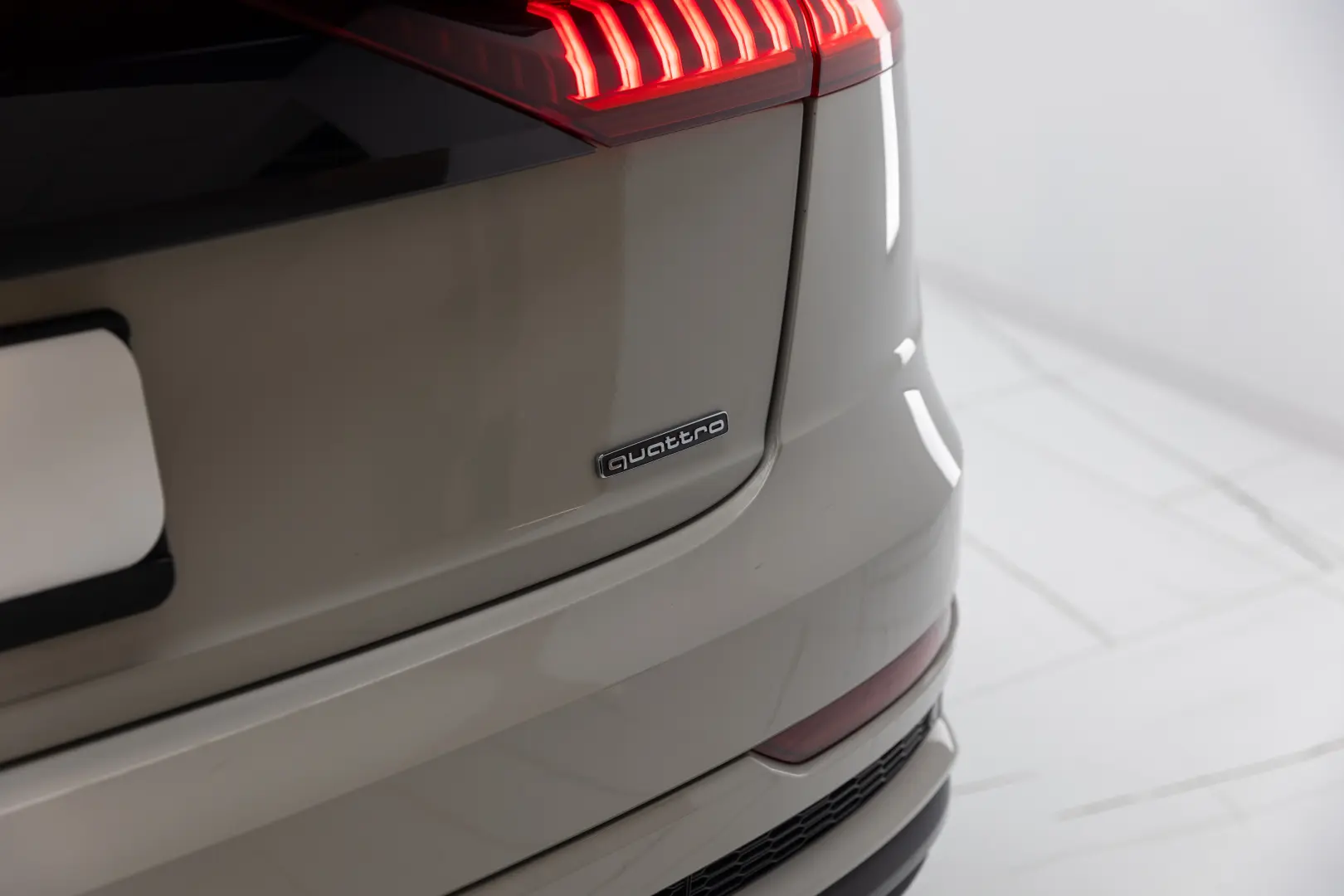 AUDI Q8 55 TFSI e STOC SIBIU