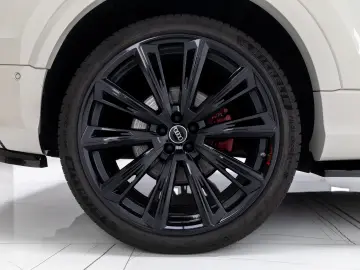 AUDI Q8 55 TFSI e STOC SIBIU