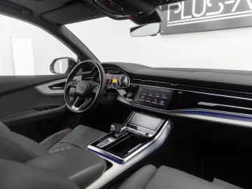 AUDI Q8 55 TFSI e STOC SIBIU