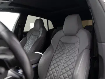 AUDI Q8 55 TFSI e STOC SIBIU