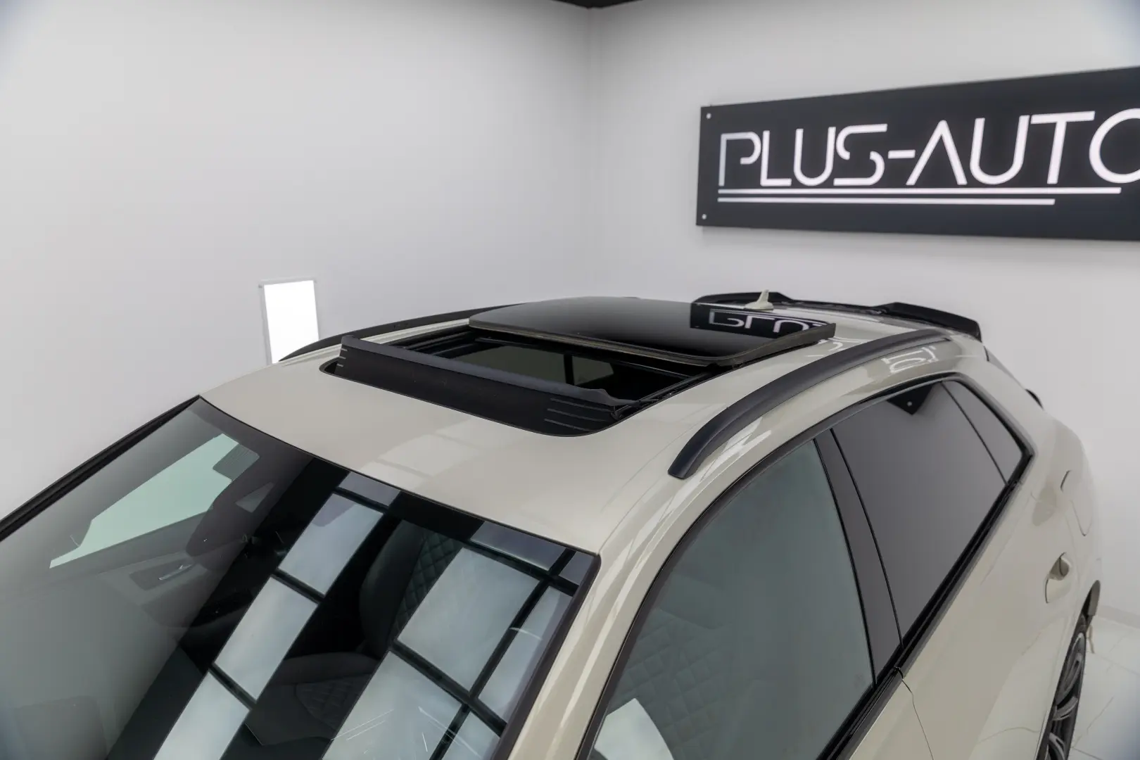 AUDI Q8 55 TFSI e STOC SIBIU